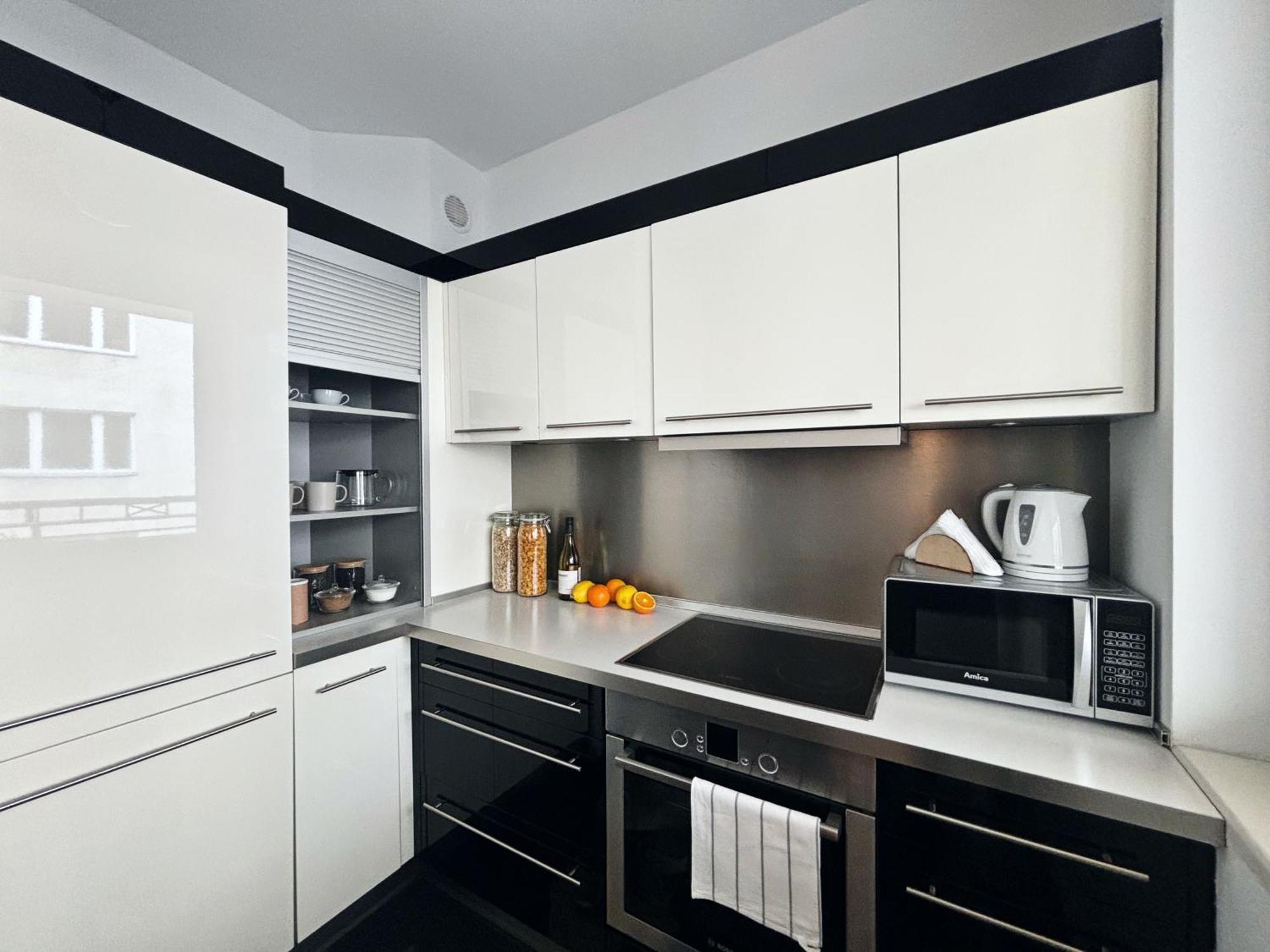 Oomph Urban Oasis 1br Escape